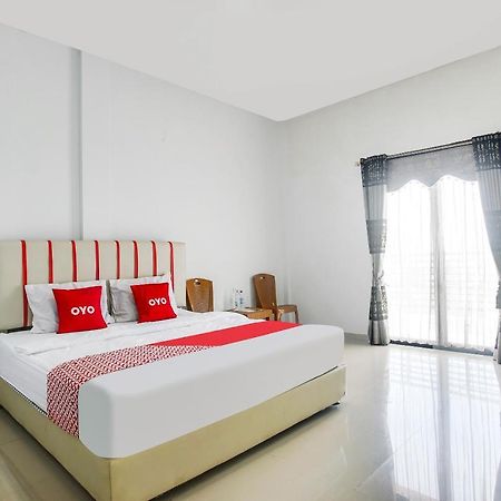 Oyo 2246 Anjung Bang Oking Hotel & Resort Pasarpulaupisang Exterior photo