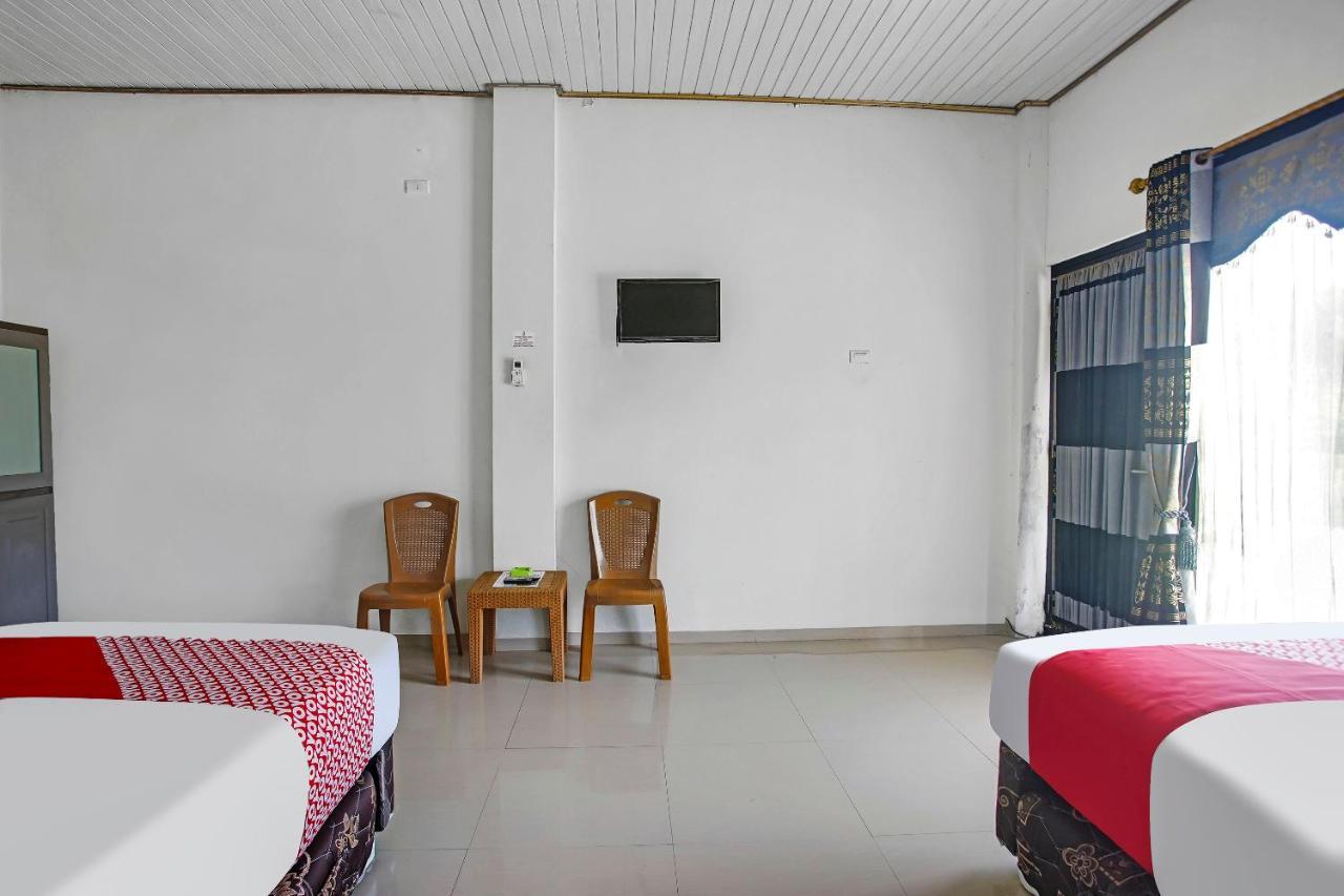 Oyo 2246 Anjung Bang Oking Hotel & Resort Pasarpulaupisang Exterior photo
