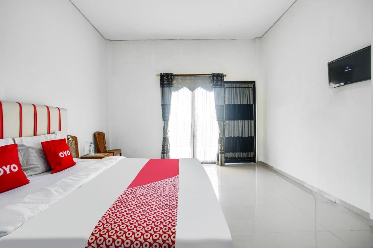 Oyo 2246 Anjung Bang Oking Hotel & Resort Pasarpulaupisang Exterior photo