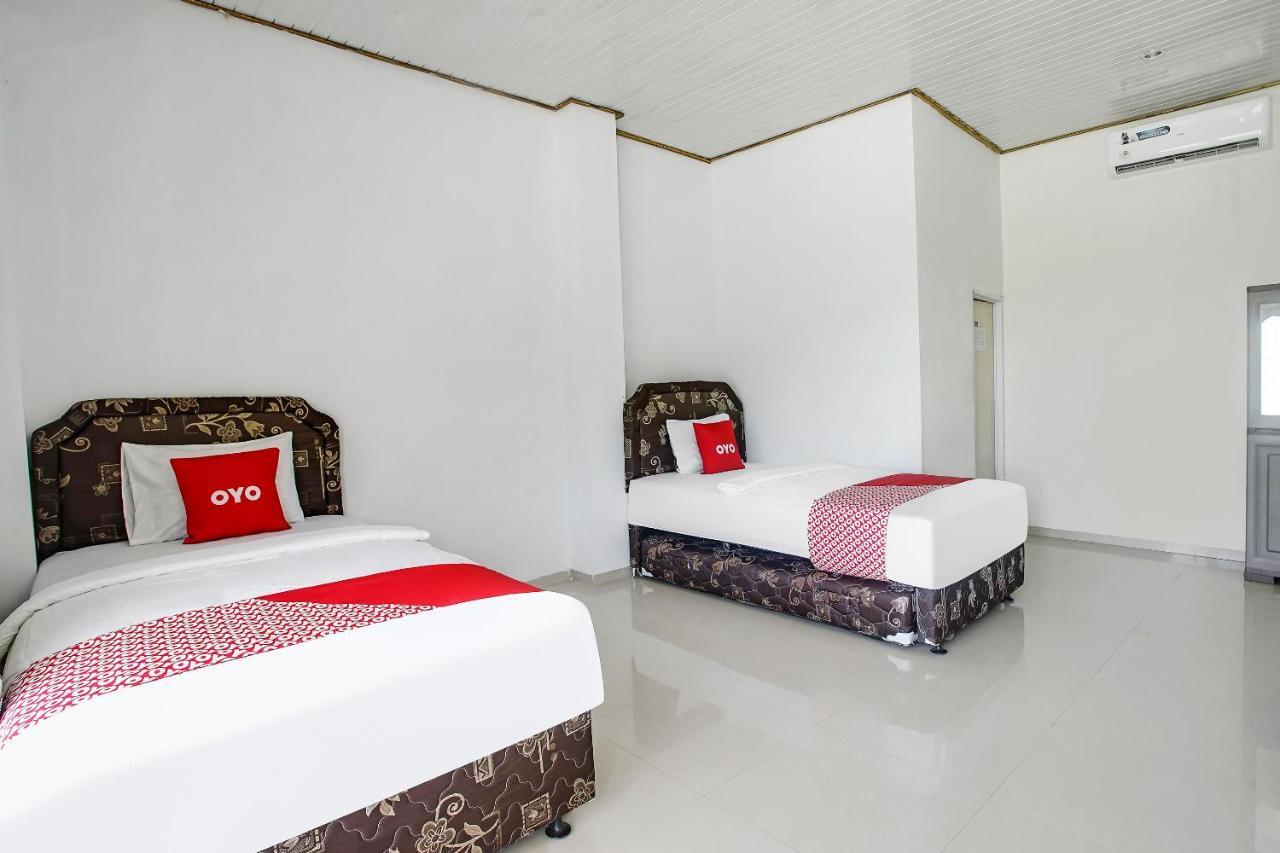 Oyo 2246 Anjung Bang Oking Hotel & Resort Pasarpulaupisang Exterior photo